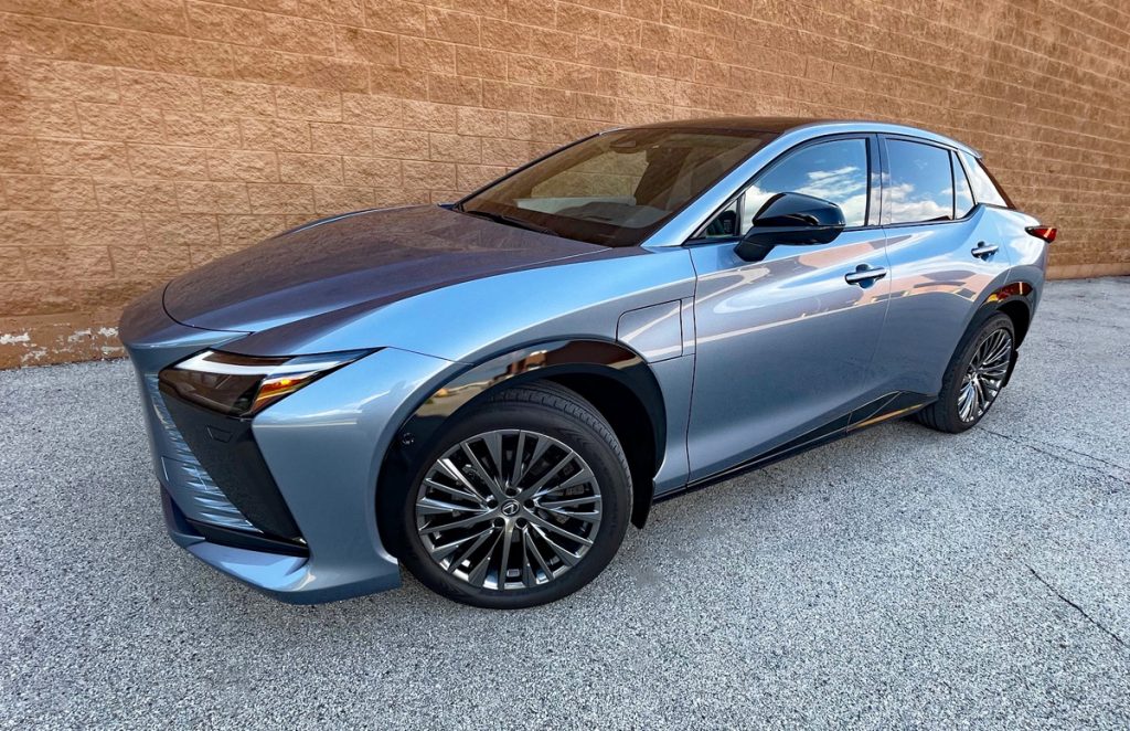 2023 Lexus RZ 450e Luxury