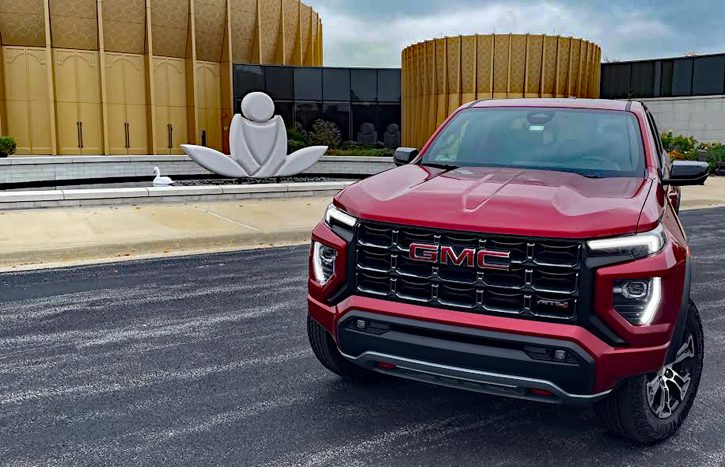 2023 GMC Canyon AT4