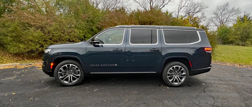 2023 Jeep Grand Wagoneer L Series III