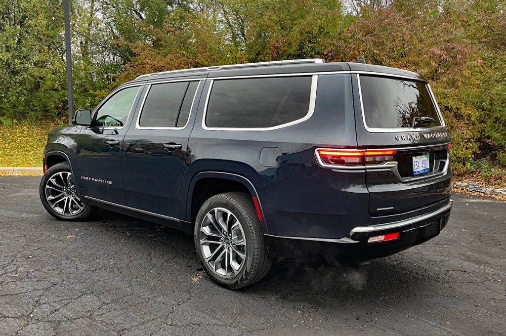 2023 Jeep Grand Wagoneer L Series III