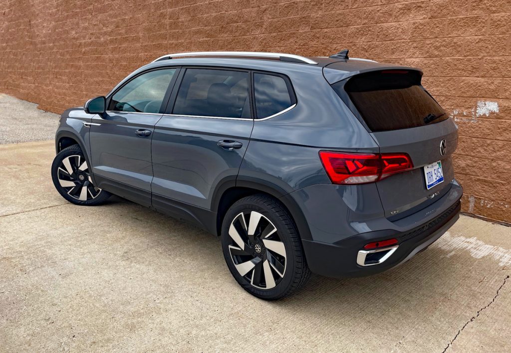 2024 Volkswagen Taos SEL