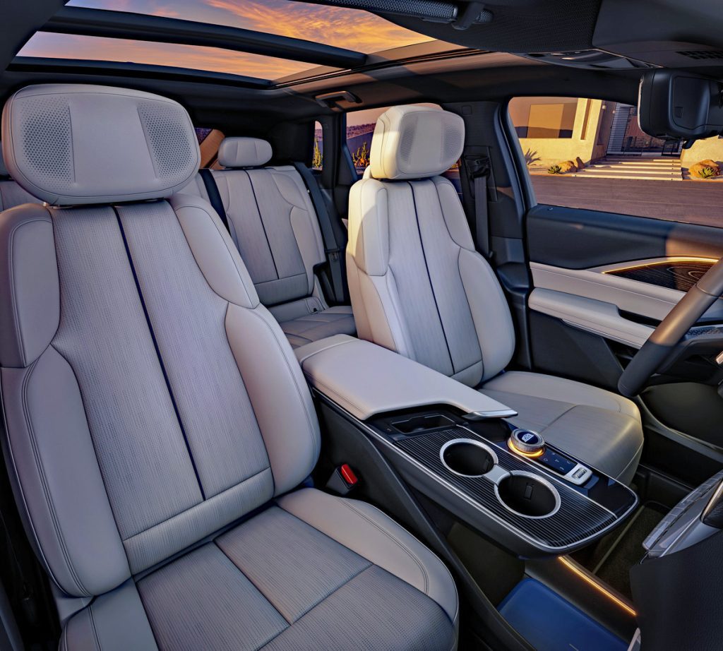 Interior view of the 2024 Cadillac LYRIQ Luxury trim.