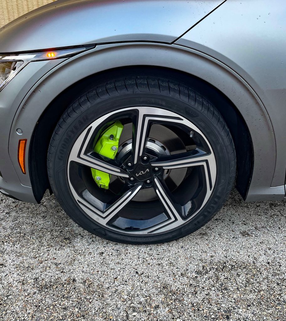 Wheels, yellow calipers