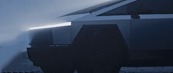 Cybertruck, Headlights on