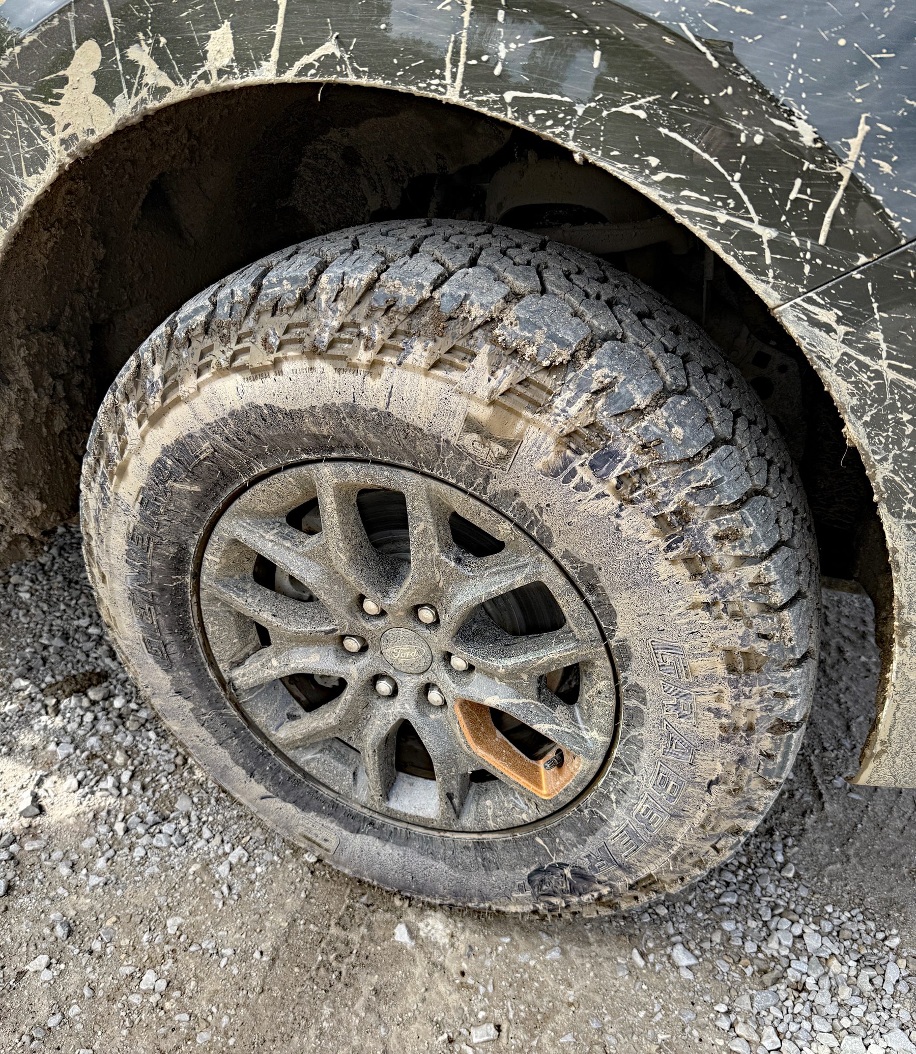 2025 Ford Expedition Tremor, muddy wheels,