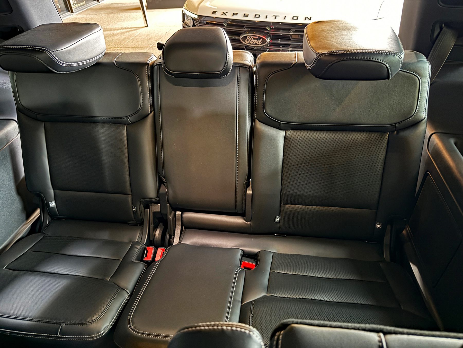 2025 Ford Expedition Platinum, 3rd-row seat