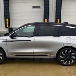 Profile, 2025 Lincoln Nautilus Black Label, Jet Appearance Package, 22-inch wheels, silver radiance