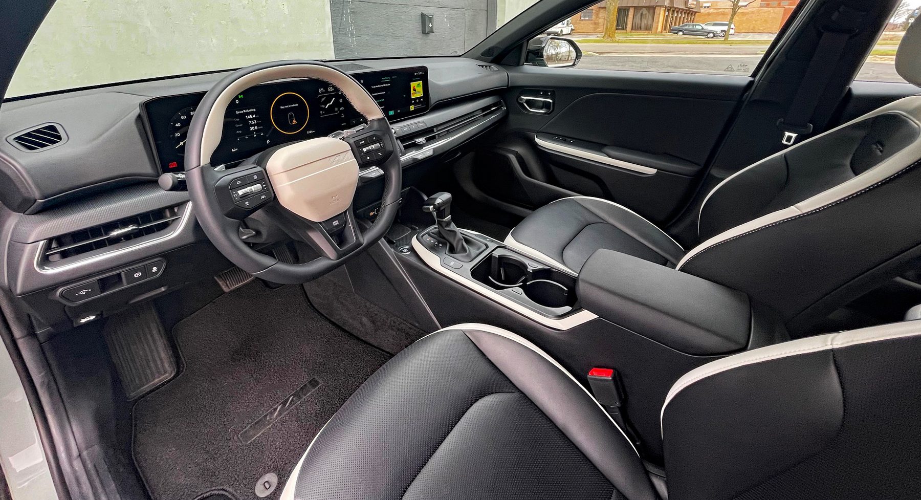 2025 Kia K4 GT-Line, cabin