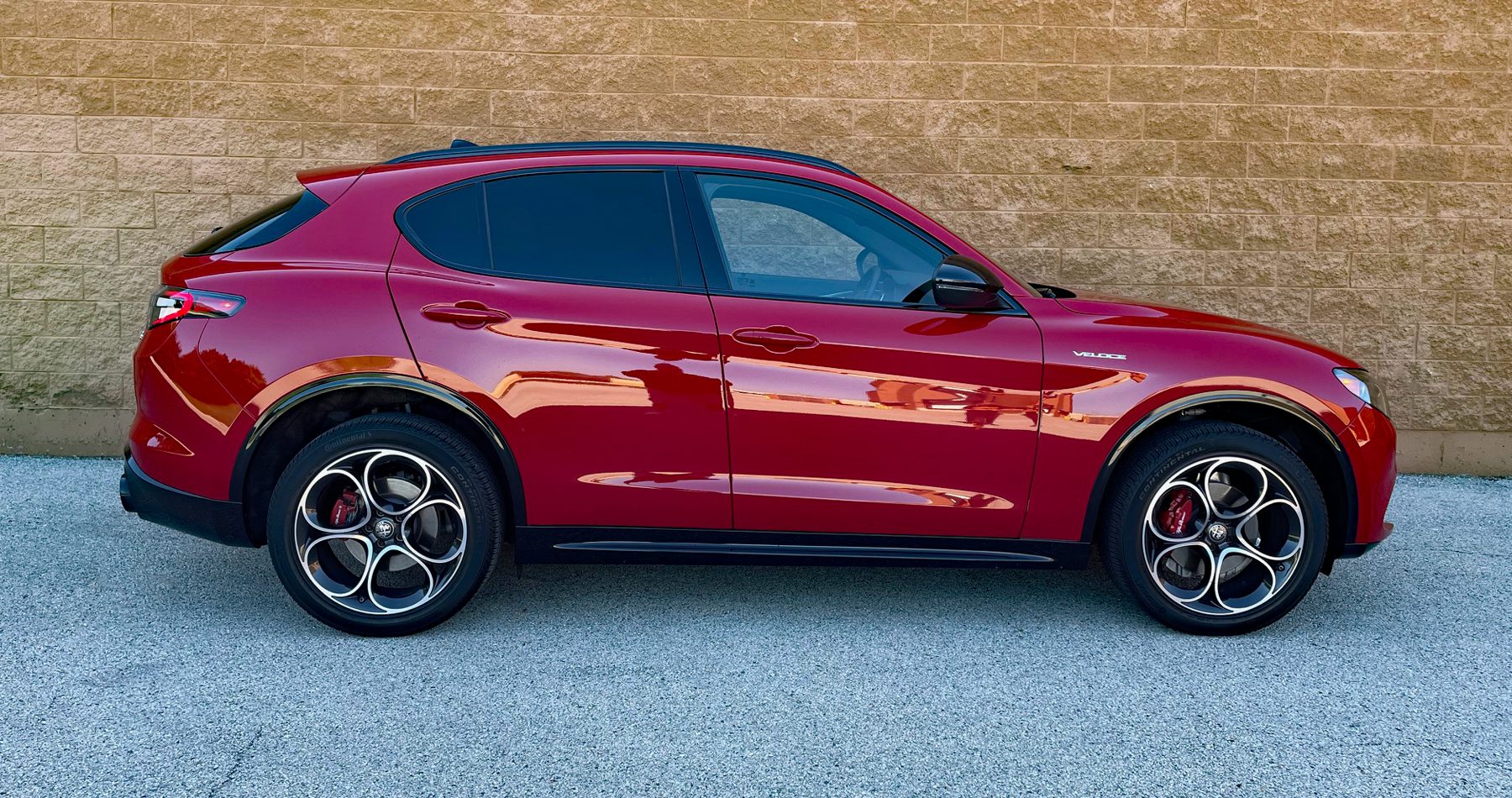2025 Alfa Romeo Stelvio Fast, Alfa Rossa Profile,