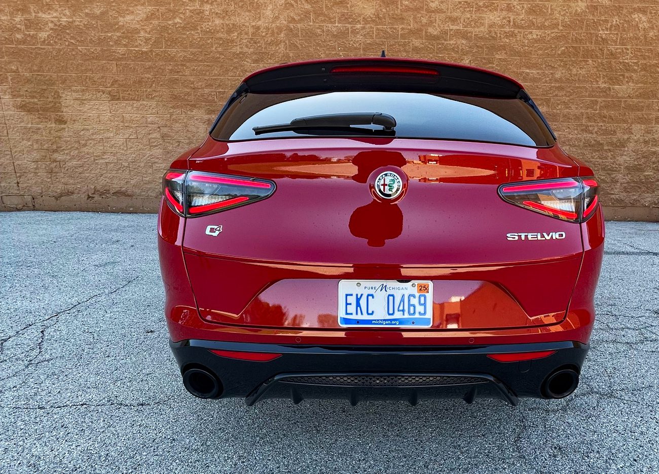 2025 Alfa Romeo Stelvio Veloce, Rear, Back