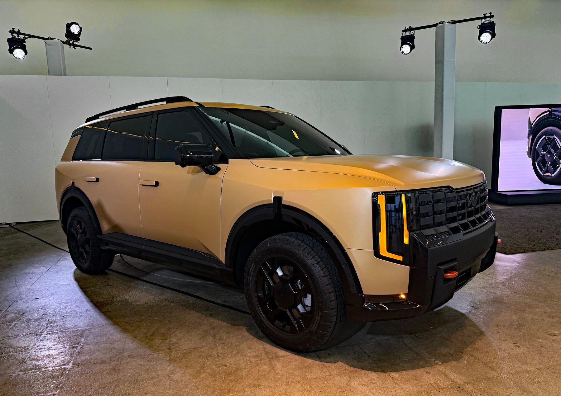 2027 Kia Telluride, front 3/4, matte finish,