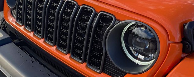 2025 Jeep Gladiator High Tide in Joose, grille detail,
