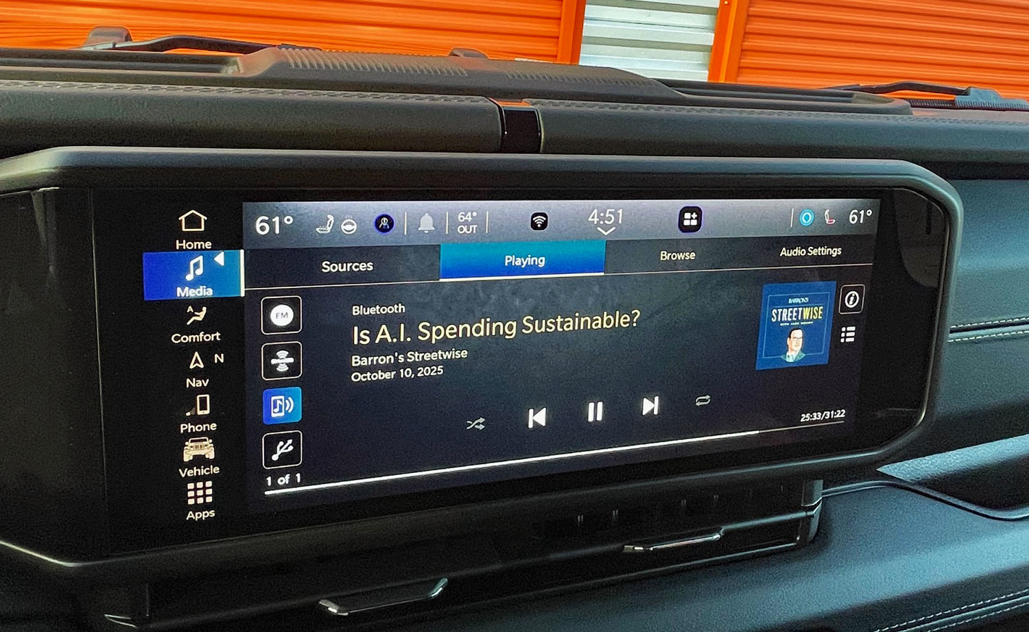 2025 m. Jeep Gladiator High Tide Joose mieste, Uconnect, jutiklinis ekranas,