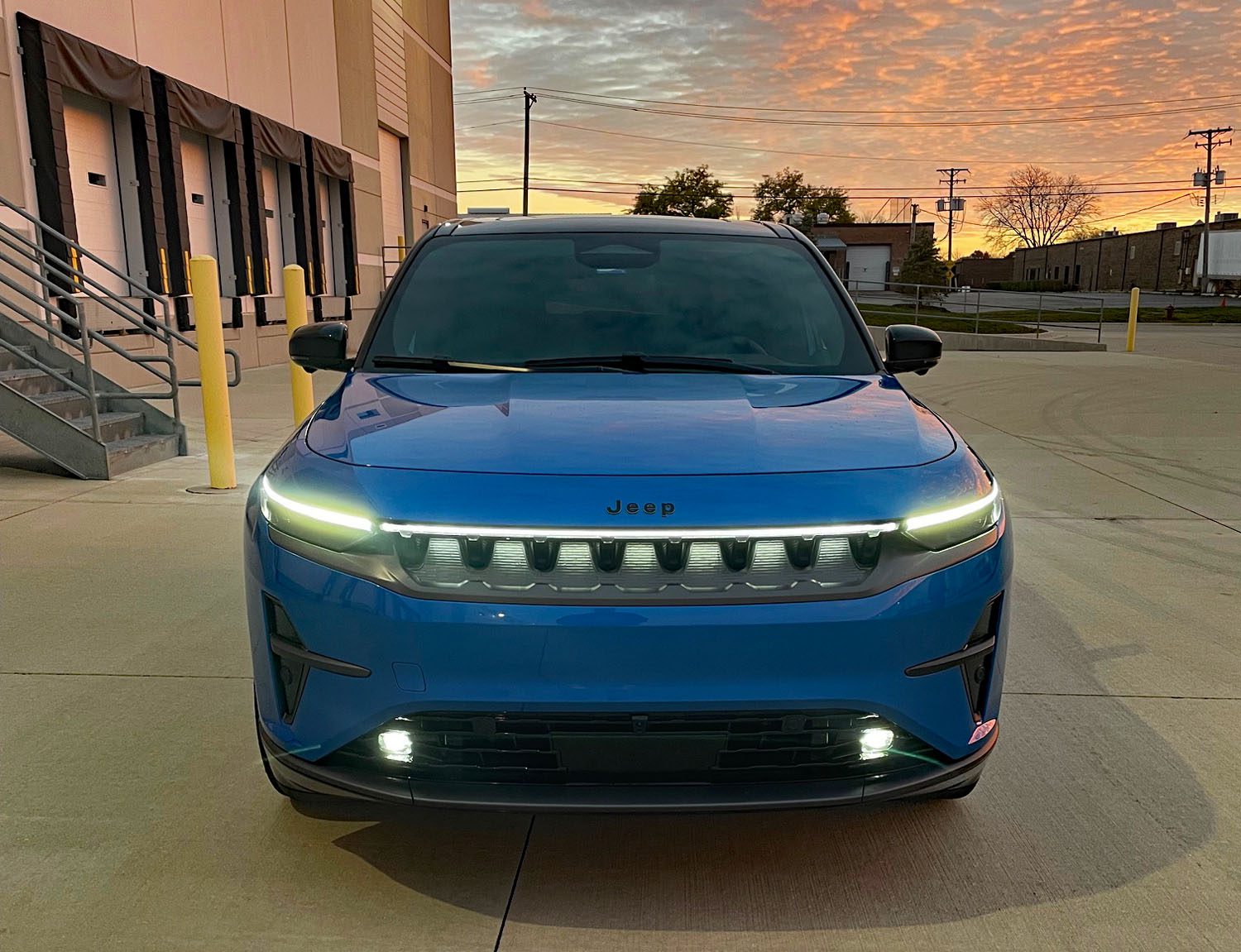 2025 Jeep Wagoneer S Launch Edition in Hydro Blue Pearl, Grille, front view,