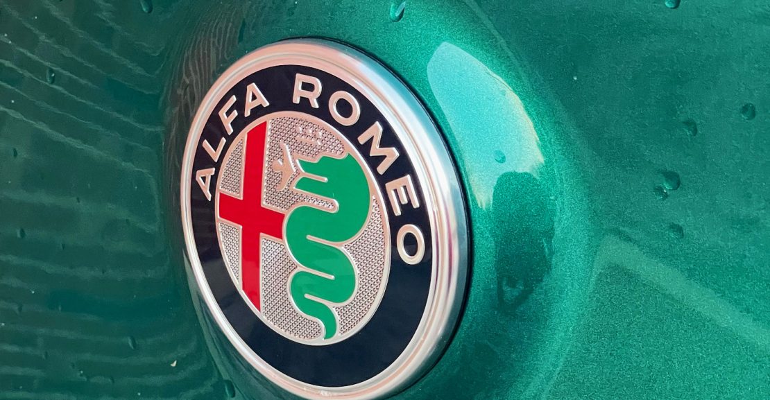 2025 Alfa Romeo Stelvio Intensa in Verde Fangio