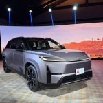 2027 Toyota Highlander Limited, front 3/4 view,