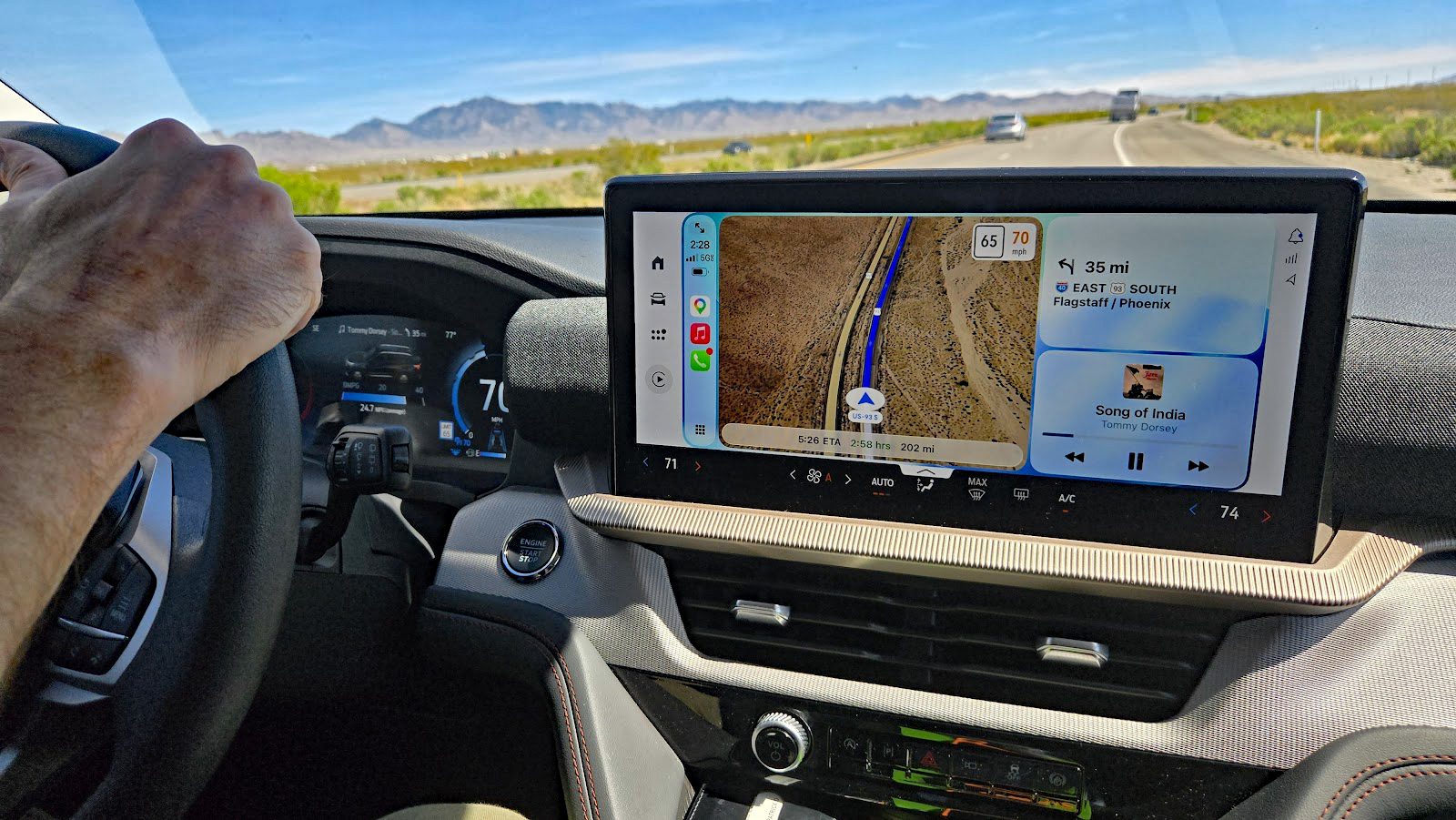 2026 Ford Explorer Active, Console, touchscreen,