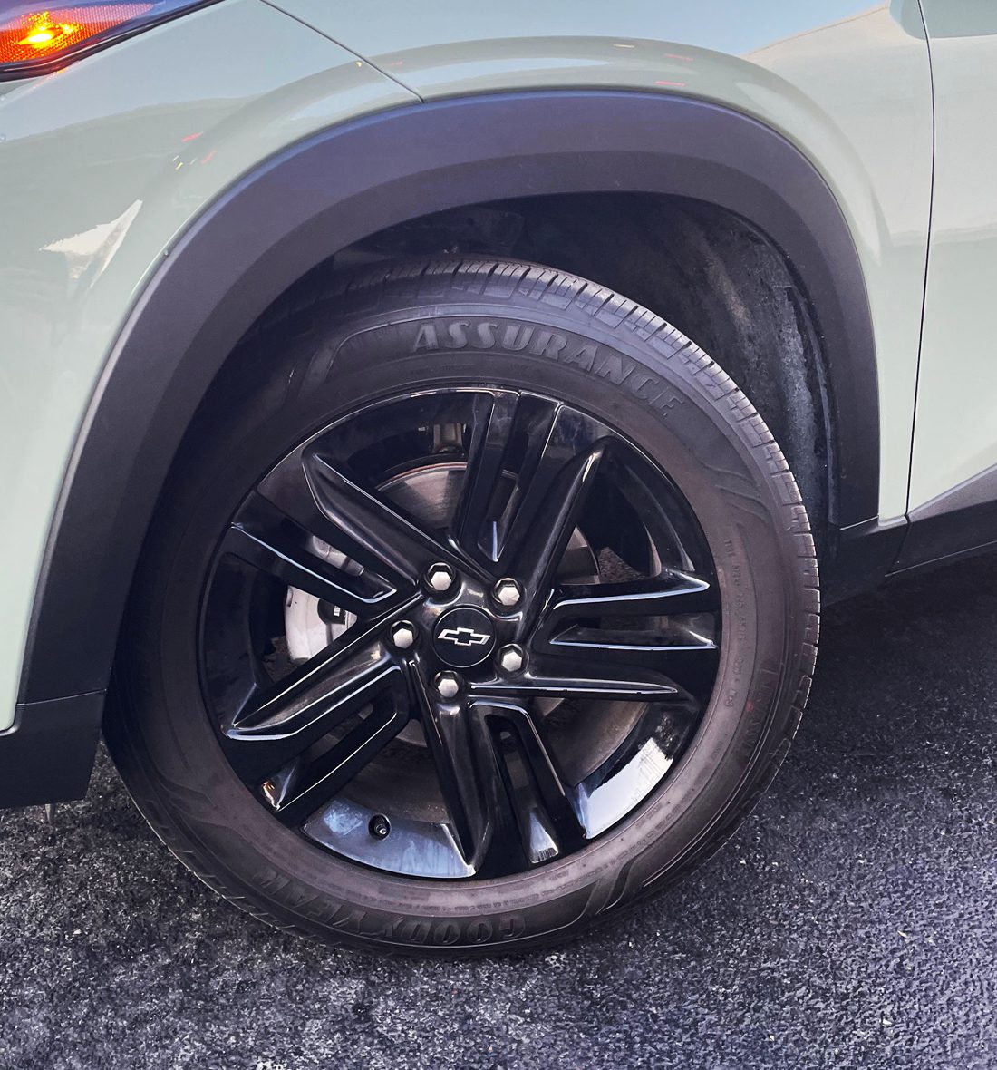 2026 Chevrolet Trax ACTIV in Cacti Green, black wheels, wheel detail,