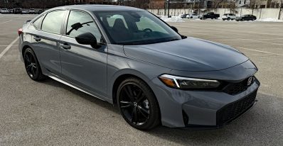 2026 Honda Civic Si, front 3/4 view, wheels straight,