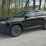 2026 Jeep Cherokee Laredo, front 3/4 view