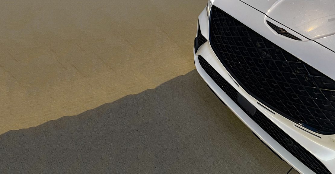 2026 GV80 Coupe Black in Uyuni White, Grille detail, grille close up