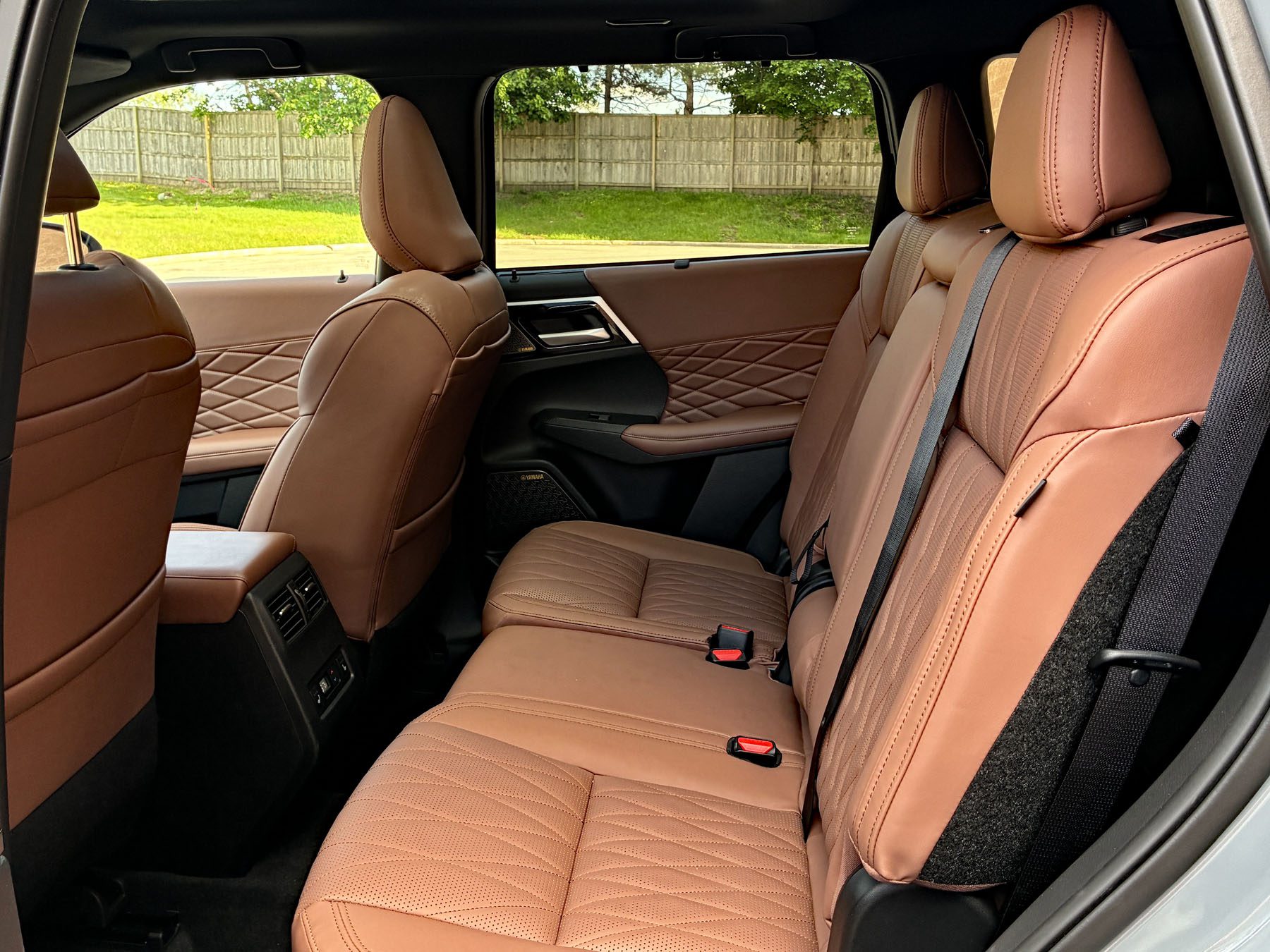 2026 Mitsubishi Outlander SEL in Moonstone Gray