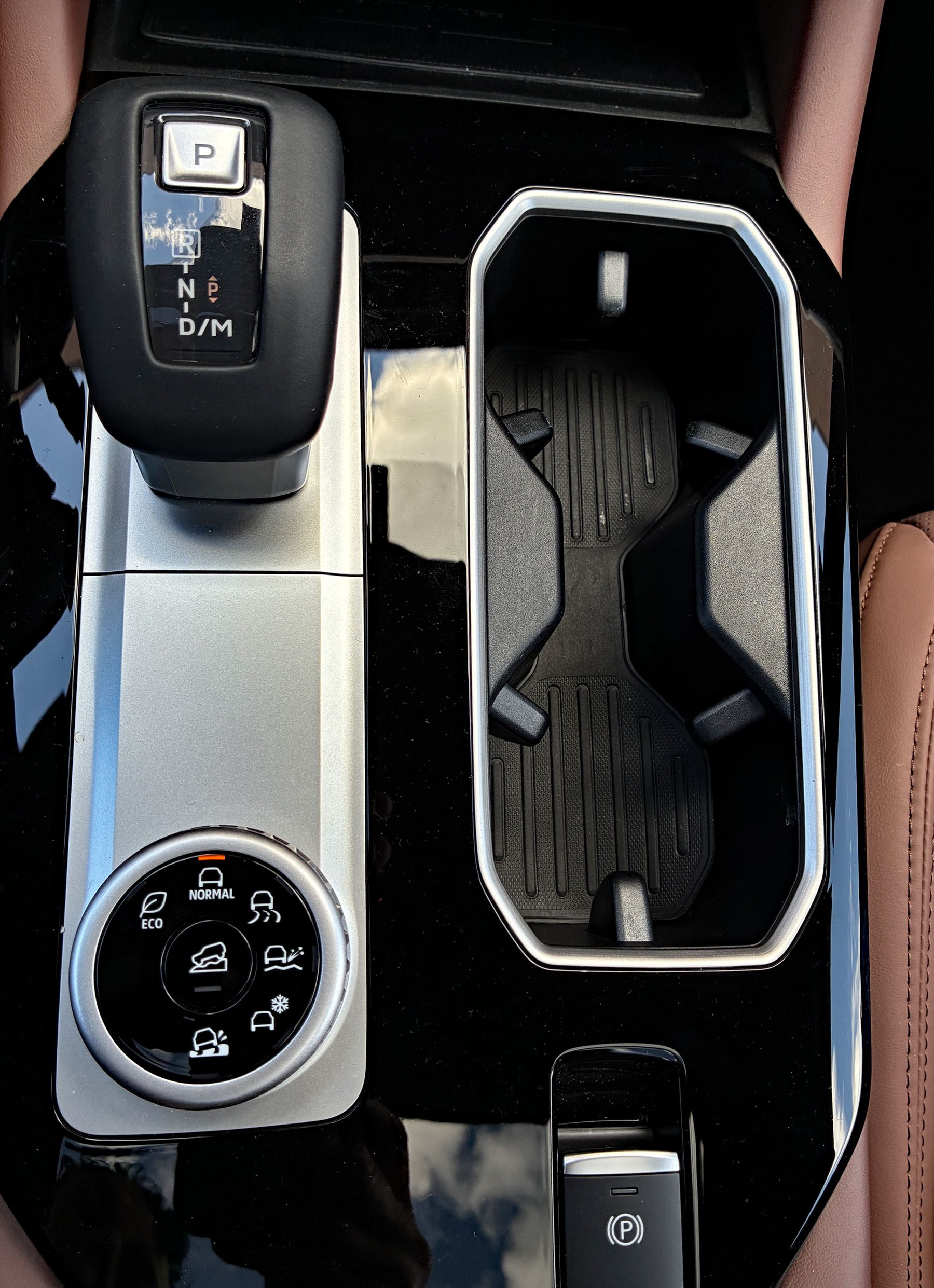 2026 Mitsubishi Outlander SEL in Moonstone Gray