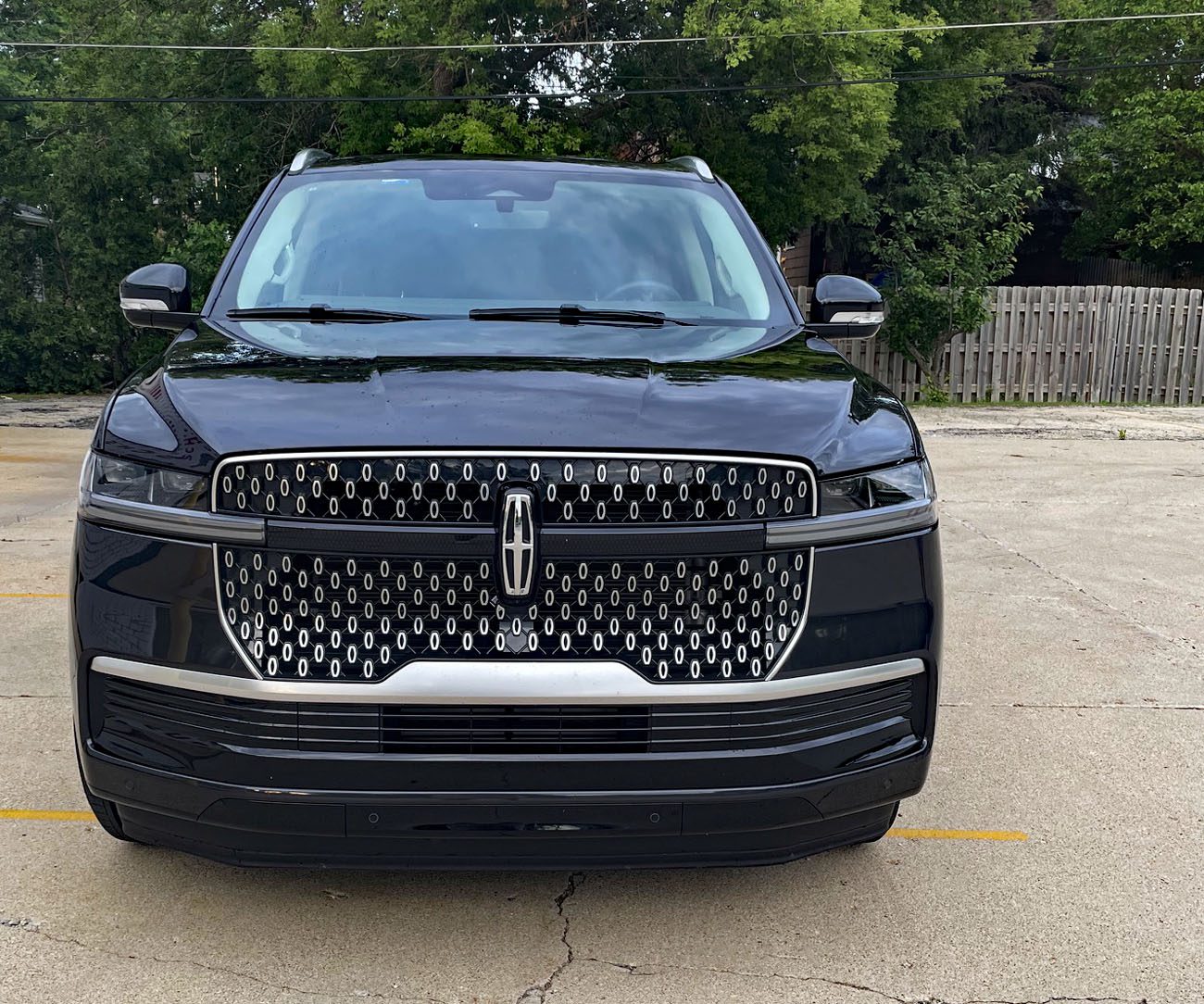 2026 Lincoln Navigator Reserve in Starlight Gray, grille, front end,