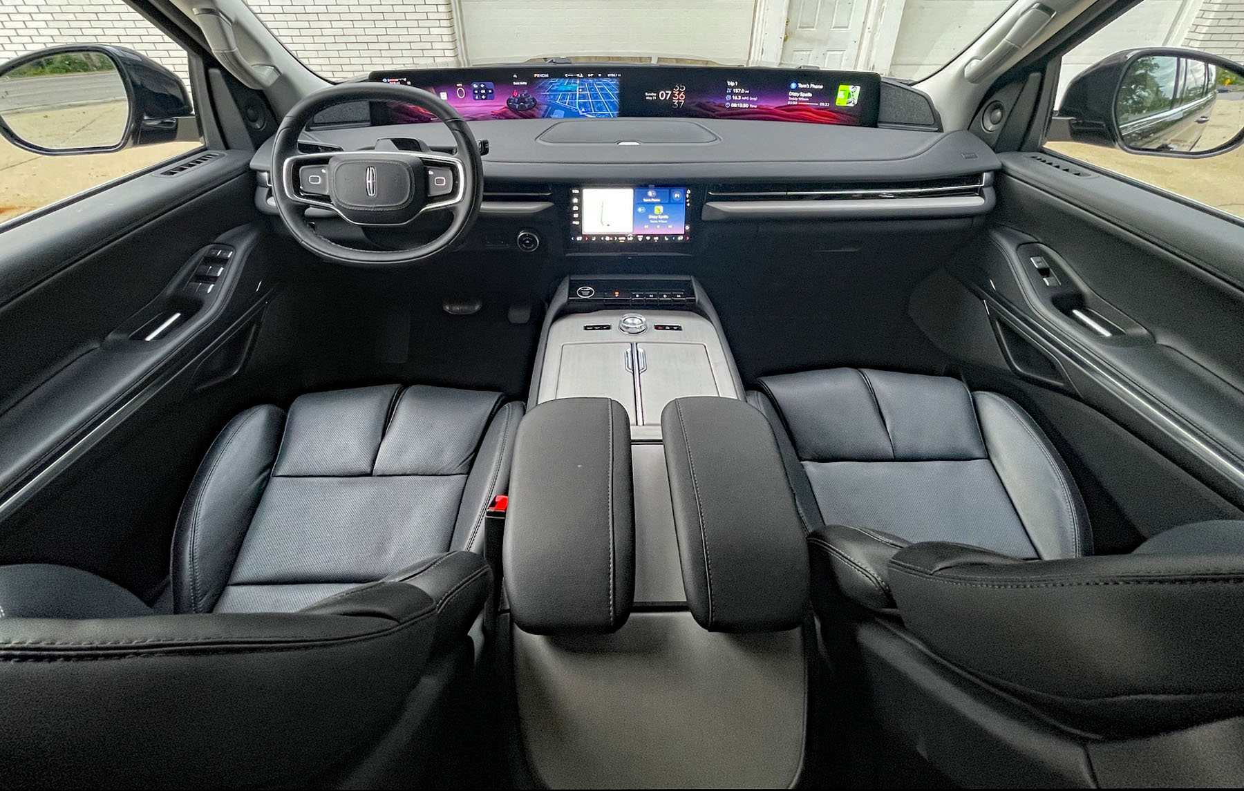 2026 Lincoln Navigator Reserve in Starlight Gray, Interior,