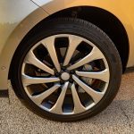 2026 Land Rover Range Rover SE in Batumi Gold, wheels