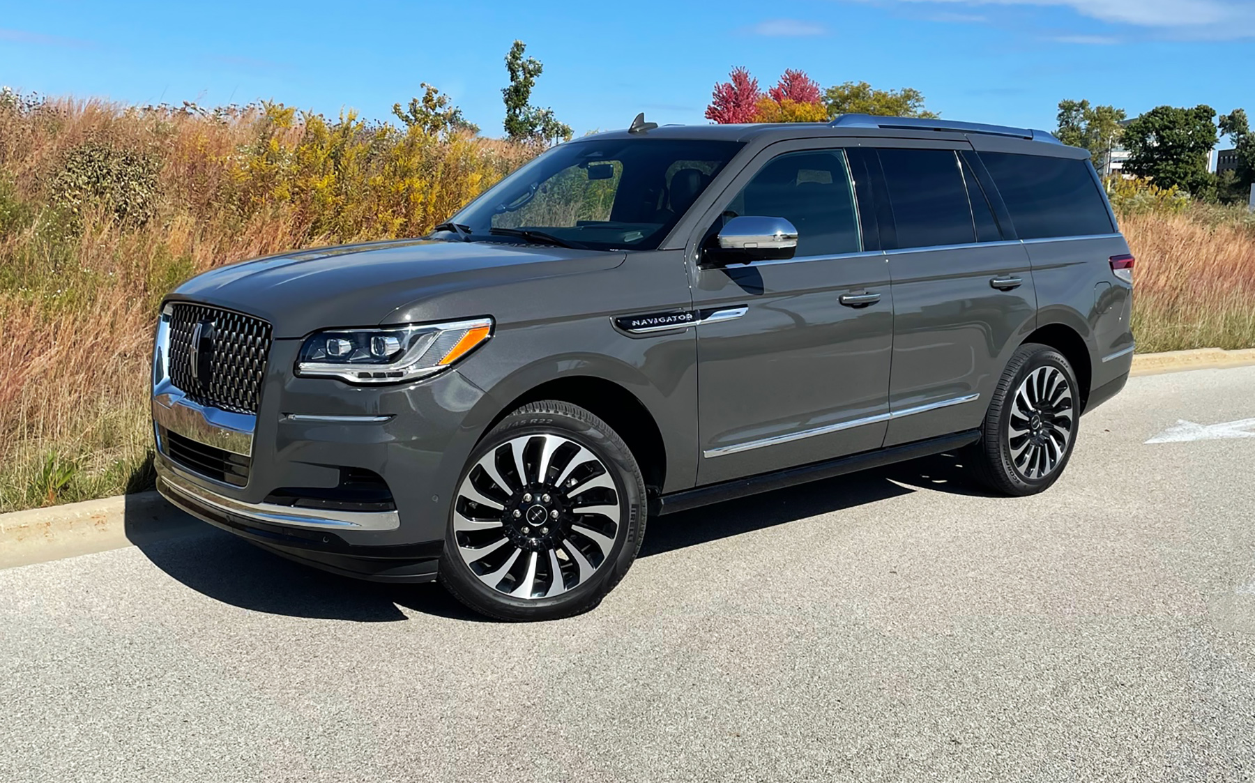 Test Drive 2022 Lincoln Navigator Black Label The Daily Drive